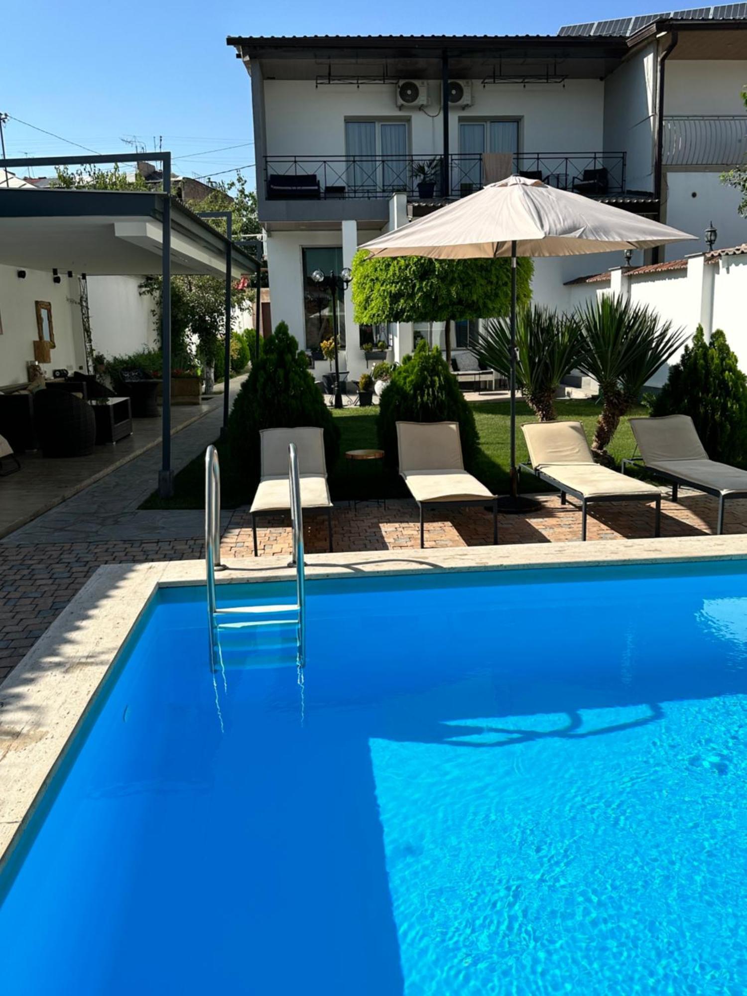 Garden Lounge Hotel Jerevan Exteriör bild
