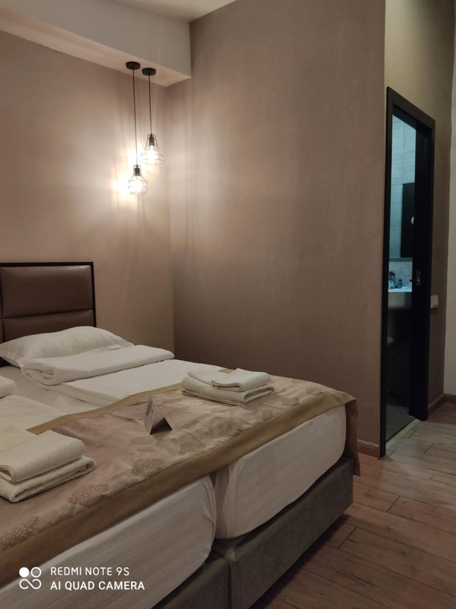 Garden Lounge Hotel Jerevan Rum bild